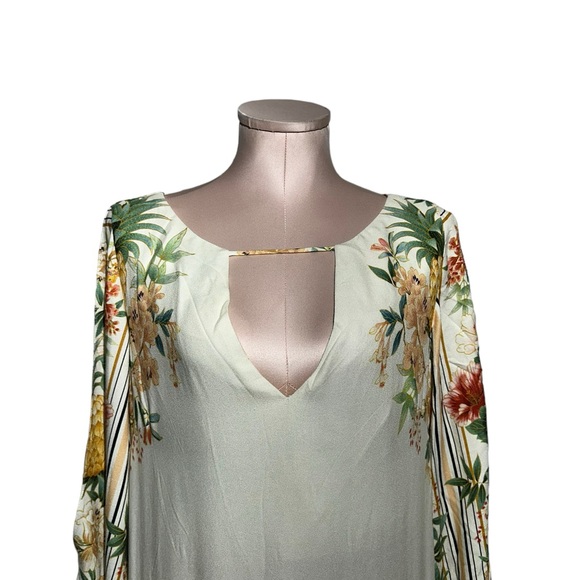 Farm Rio dress with cut outs. EUC. Ivory with floral print. Cold shoulder S - Picture 7 of 13